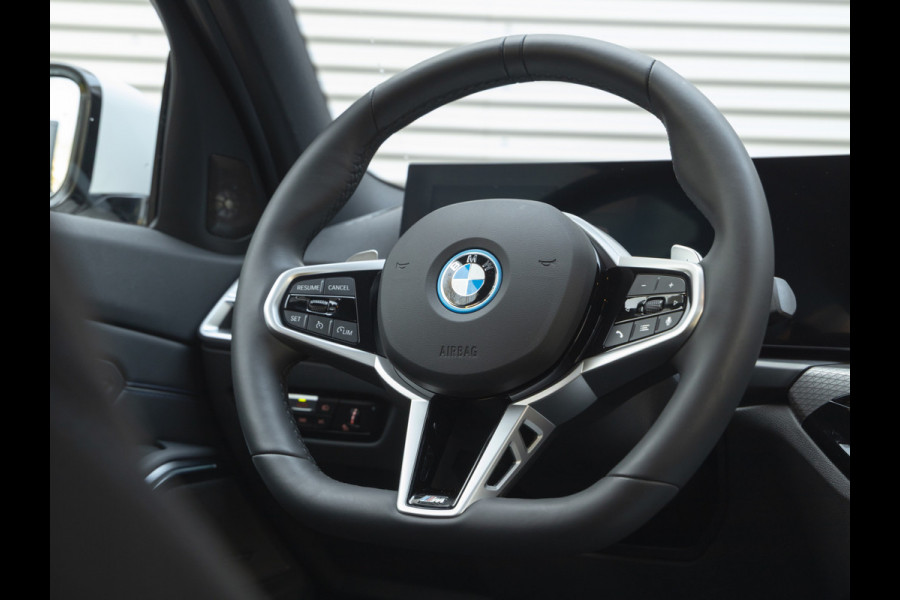 BMW 3 Serie Touring 330e xDrive M-Sport - LCI 2 - Grote Range - Pano - Trekhaak - Harman Kardon