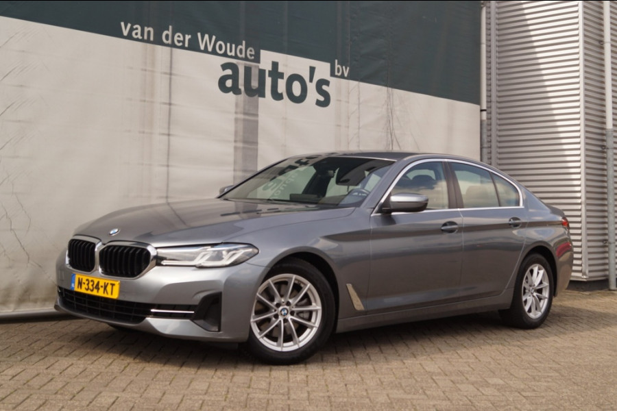 BMW 5 Serie 520i 184pk Automaat Business Edition Plus -LEER-NAVI-