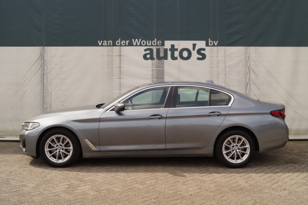 BMW 5 Serie 520i 184pk Automaat Business Edition Plus -LEER-NAVI-
