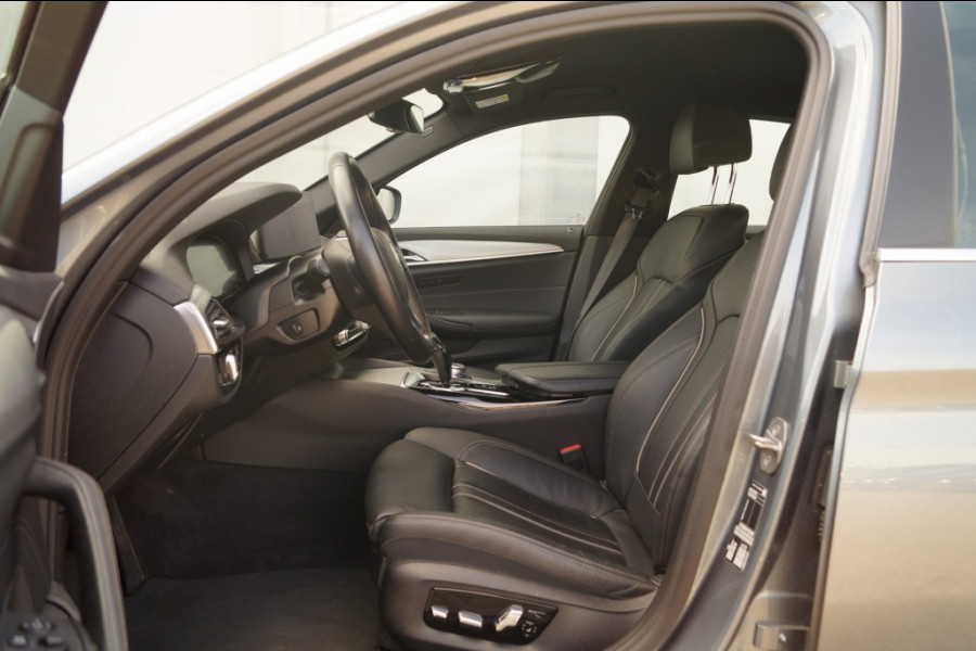 BMW 5 Serie 520i 184pk Automaat Business Edition Plus -LEER-NAVI-