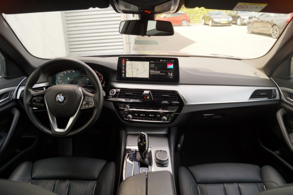 BMW 5 Serie 520i 184pk Automaat Business Edition Plus -LEER-NAVI-
