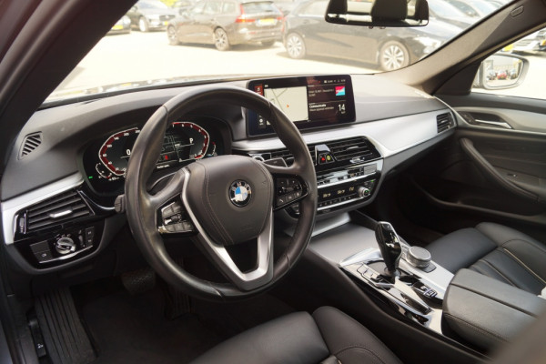 BMW 5 Serie 520i 184pk Automaat Business Edition Plus -LEER-NAVI-