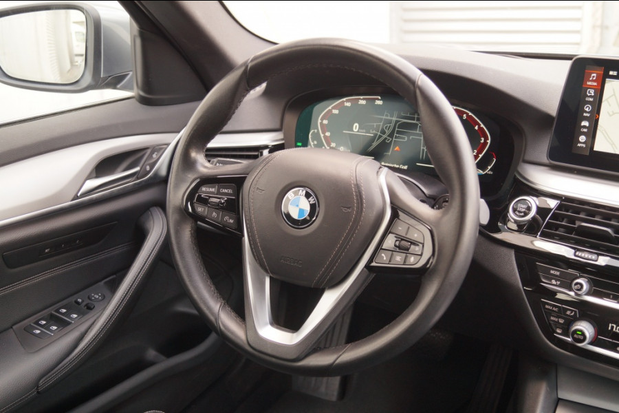 BMW 5 Serie 520i 184pk Automaat Business Edition Plus -LEER-NAVI-