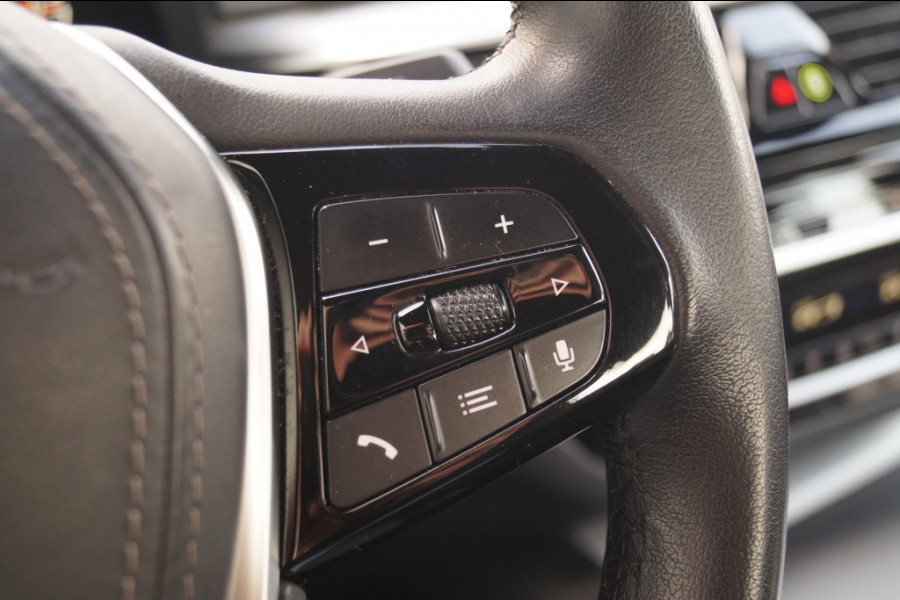 BMW 5 Serie 520i 184pk Automaat Business Edition Plus -LEER-NAVI-