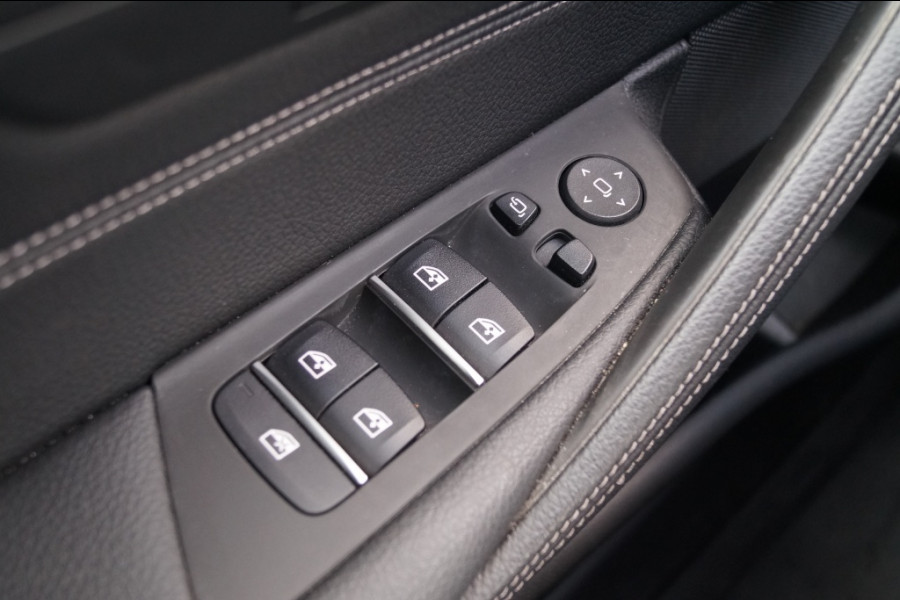BMW 5 Serie 520i 184pk Automaat Business Edition Plus -LEER-NAVI-