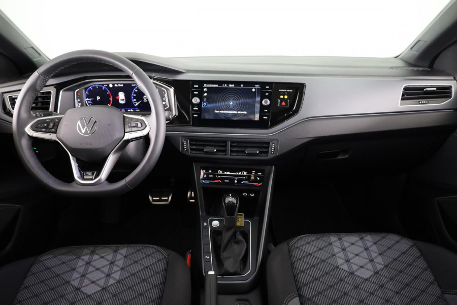 Volkswagen Taigo 1.0 TSI R-Line Edition 116 PK | Automaat (DSG) | Panoramadak | Black style pakket | Camera | Keyless entry | Led matrix
