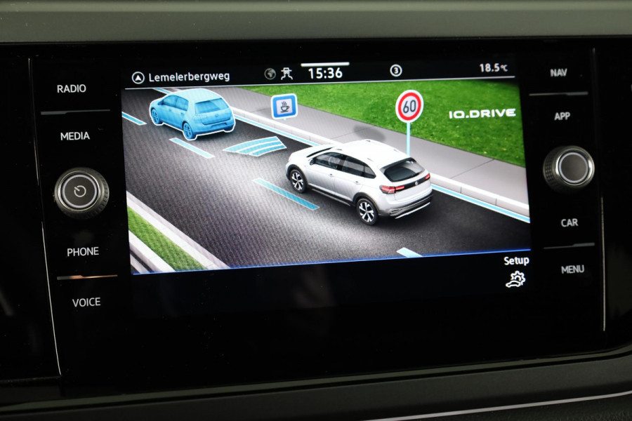 Volkswagen Taigo 1.0 TSI R-Line Edition 116 PK | Automaat (DSG) | Panoramadak | Black style pakket | Camera | Keyless entry | Led matrix