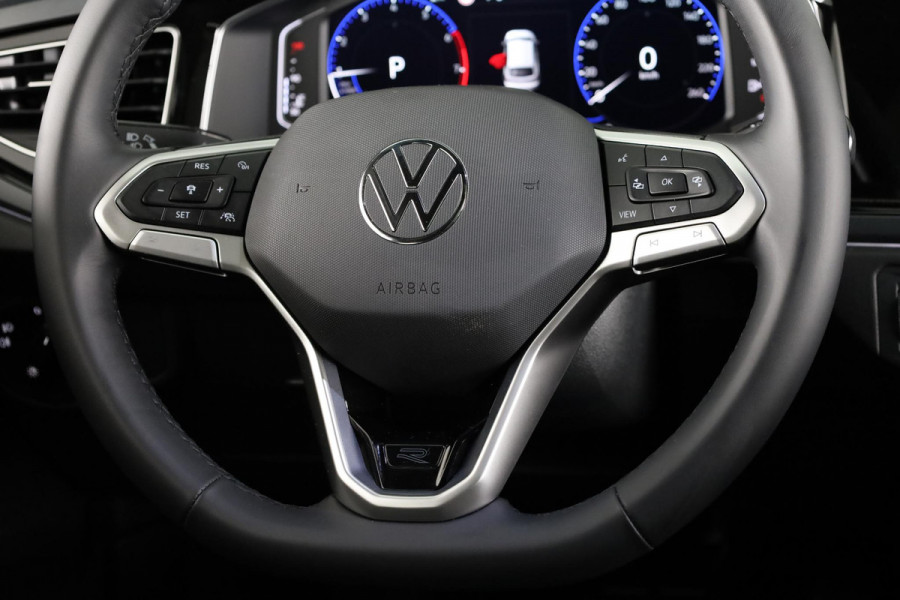 Volkswagen Taigo 1.0 TSI R-Line Edition 116 PK | Automaat (DSG) | Panoramadak | Black style pakket | Camera | Keyless entry | Led matrix