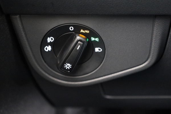 Volkswagen Taigo 1.0 TSI R-Line Edition 116 PK | Automaat (DSG) | Panoramadak | Black style pakket | Camera | Keyless entry | Led matrix