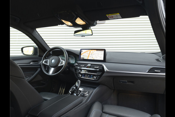 BMW 5 Serie Touring 530e M-Sport - Harman Kardon - Driving Ass Prof - 2x TV - Trekhaak - Head-Up