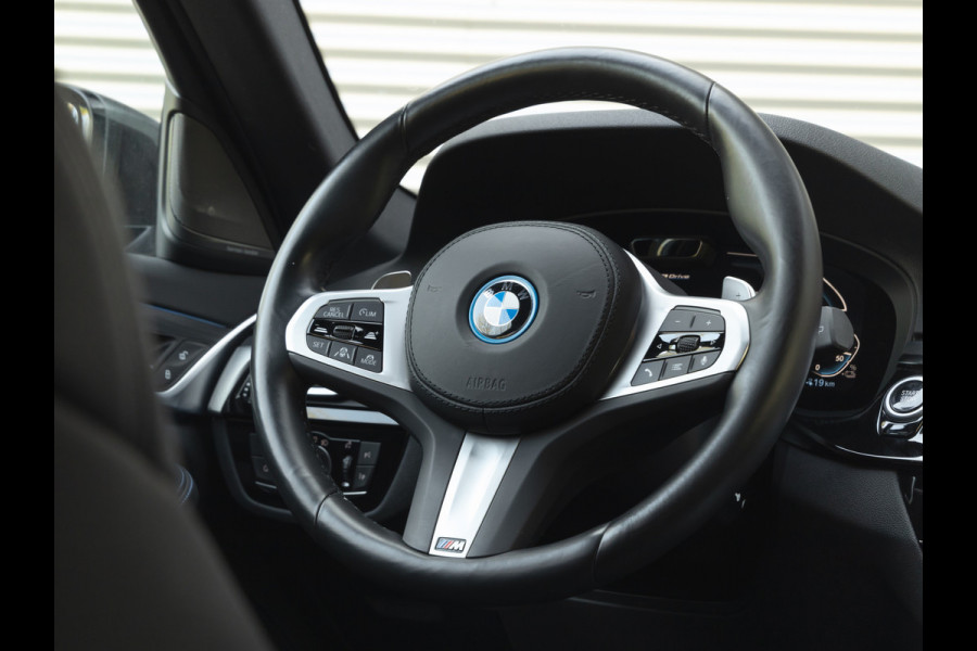 BMW 5 Serie Touring 530e M-Sport - Harman Kardon - Driving Ass Prof - 2x TV - Trekhaak - Head-Up
