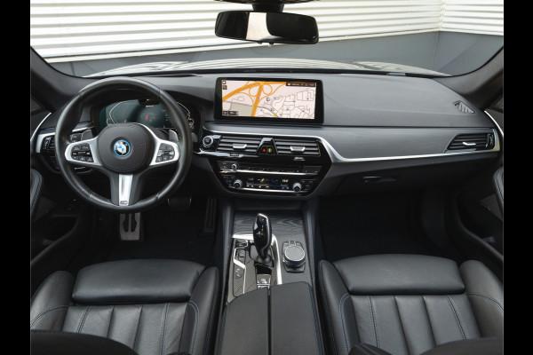 BMW 5 Serie Touring 530e M-Sport - Harman Kardon - Driving Ass Prof - 2x TV - Trekhaak - Head-Up