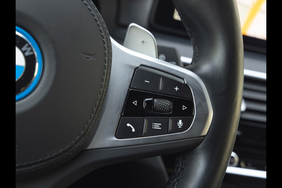 BMW 5 Serie Touring 530e M-Sport - Harman Kardon - Driving Ass Prof - 2x TV - Trekhaak - Head-Up