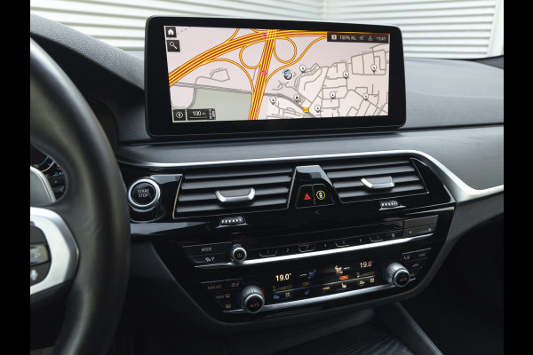 BMW 5 Serie Touring 530e M-Sport - Harman Kardon - Driving Ass Prof - 2x TV - Trekhaak - Head-Up