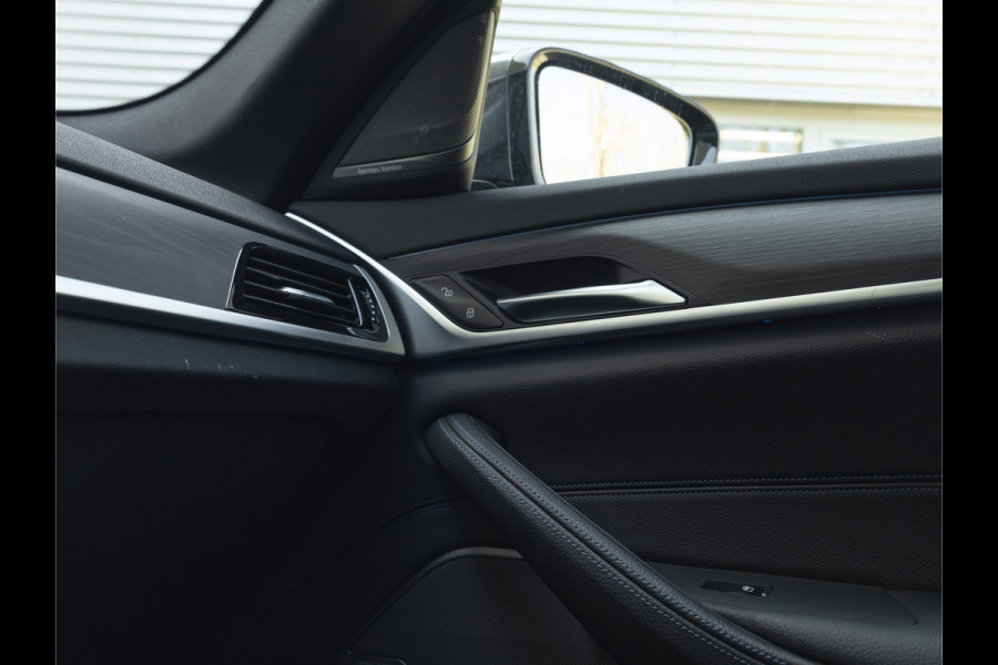 BMW 5 Serie Touring 530e M-Sport - Harman Kardon - Driving Ass Prof - 2x TV - Trekhaak - Head-Up