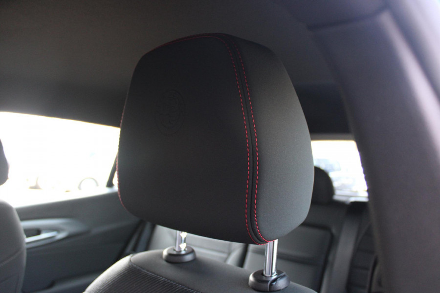Alfa Romeo Tonale 1.5T 130PK Hybrid SPRINT | 360° CAMERA | NAVIGATIE | DRAADLOOS APPLE CARPLAY / ANDROID AUTO | 19 "INCH LICHTMETALEN VELGEN | ADAPTIVE CRUISE CONTROL | KEYLESS ENTRY / START | VOORSTOELEN / STUUR VERWARMD | VERWARMDE RUITENSPROEIERS | DRAADLOZE TELEFOONLADER | DONKERE HEMELBEKLEDING | DODHOEKDETECTIE |