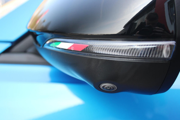 Alfa Romeo Tonale 1.5T 130PK Hybrid SPRINT | 360° CAMERA | NAVIGATIE | DRAADLOOS APPLE CARPLAY / ANDROID AUTO | 19 "INCH LICHTMETALEN VELGEN | ADAPTIVE CRUISE CONTROL | KEYLESS ENTRY / START | VOORSTOELEN / STUUR VERWARMD | VERWARMDE RUITENSPROEIERS | DRAADLOZE TELEFOONLADER | DONKERE HEMELBEKLEDING | DODHOEKDETECTIE |