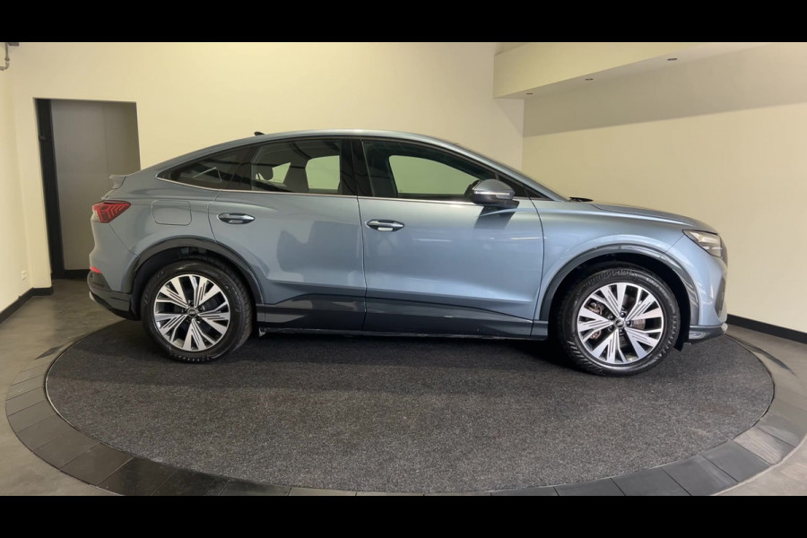 Audi Q4 Sportback e-tron 40 Advanced edition 77 kWh | Navigatie | Sportstoelen | Verwarmde voorstoelen | Parkeersensor achter | Soh (batterijcheck) 100 %