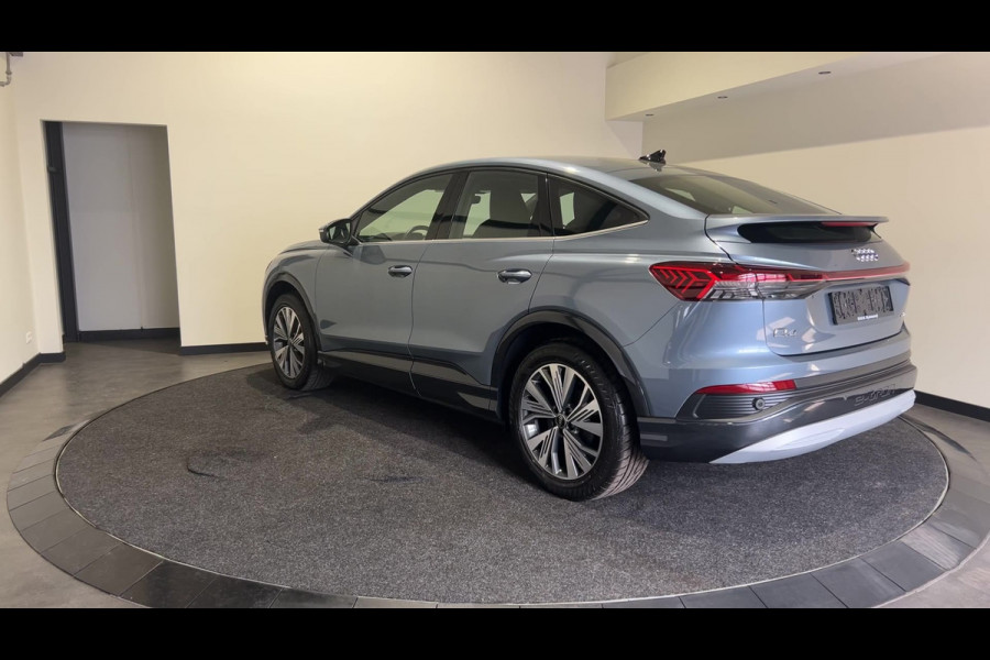 Audi Q4 Sportback e-tron 40 Advanced edition 77 kWh | Navigatie | Sportstoelen | Verwarmde voorstoelen | Parkeersensor achter | Soh (batterijcheck) 100 %