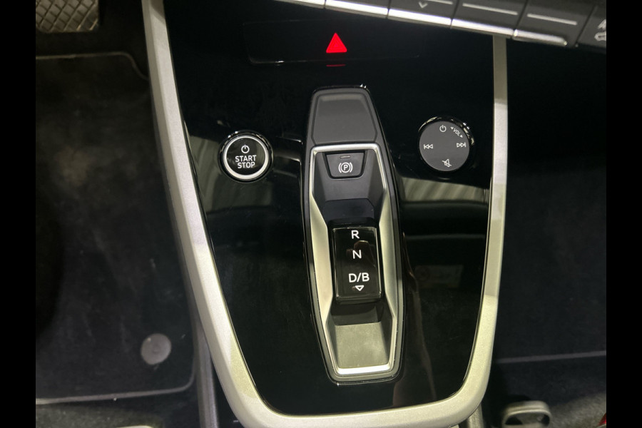 Audi Q4 Sportback e-tron 40 Advanced edition 77 kWh | Navigatie | Sportstoelen | Verwarmde voorstoelen | Parkeersensor achter | Soh (batterijcheck) 100 %
