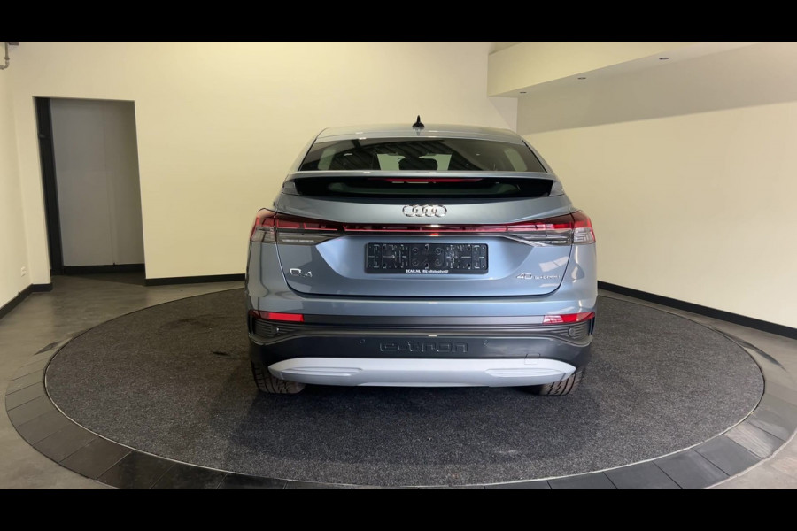 Audi Q4 Sportback e-tron 40 Advanced edition 77 kWh | Navigatie | Sportstoelen | Verwarmde voorstoelen | Parkeersensor achter | Soh (batterijcheck) 100 %