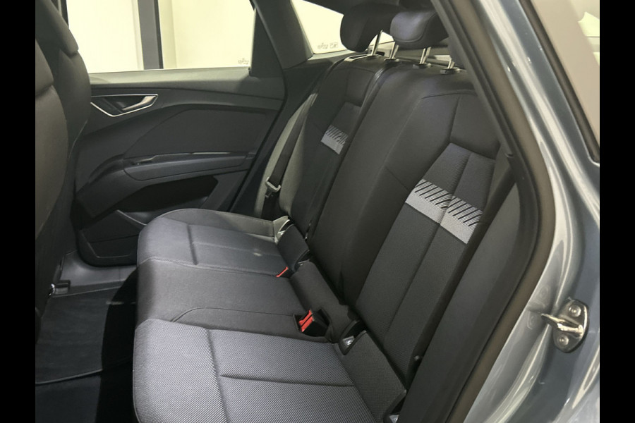 Audi Q4 Sportback e-tron 40 Advanced edition 77 kWh | Navigatie | Sportstoelen | Verwarmde voorstoelen | Parkeersensor achter | Soh (batterijcheck) 100 %