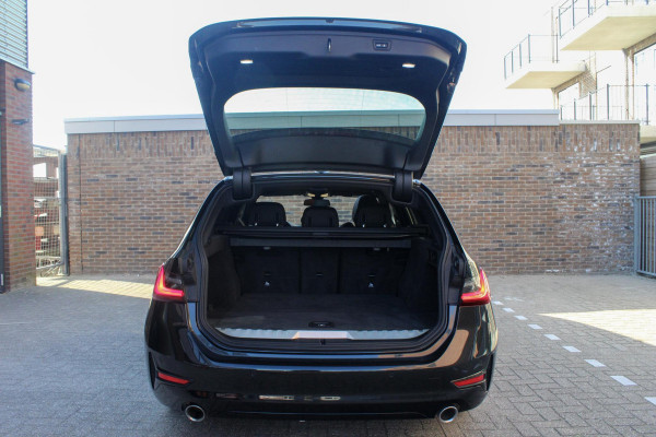 BMW 3 Serie Touring 330E XDRIVE TOURING | Pano | Camera |HUD