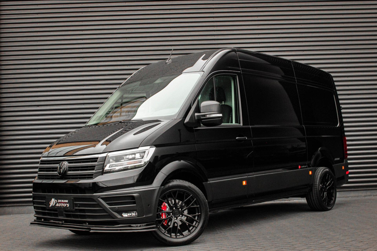 Volkswagen Crafter 35 2.0 TDI L3H3 Highline LED / XENON / APPLE CARPLAY / NAVIGATIE / DSG / FULL BLACK / 140PK / AUTOMAAT / 3-ZITS