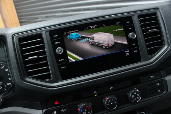 Volkswagen Crafter 35 2.0 TDI L3H3 Highline LED / XENON / APPLE CARPLAY / NAVIGATIE / DSG / FULL BLACK / 140PK / AUTOMAAT / 3-ZITS