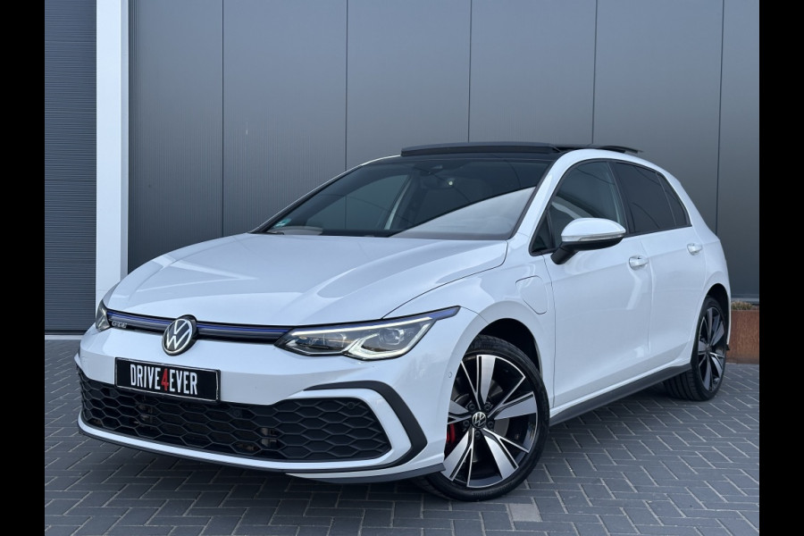 Volkswagen Golf 1.4 eHybrid GTE 245pk FULL PANO HUD CAMERA NAVI SFEER IQ LIGHT