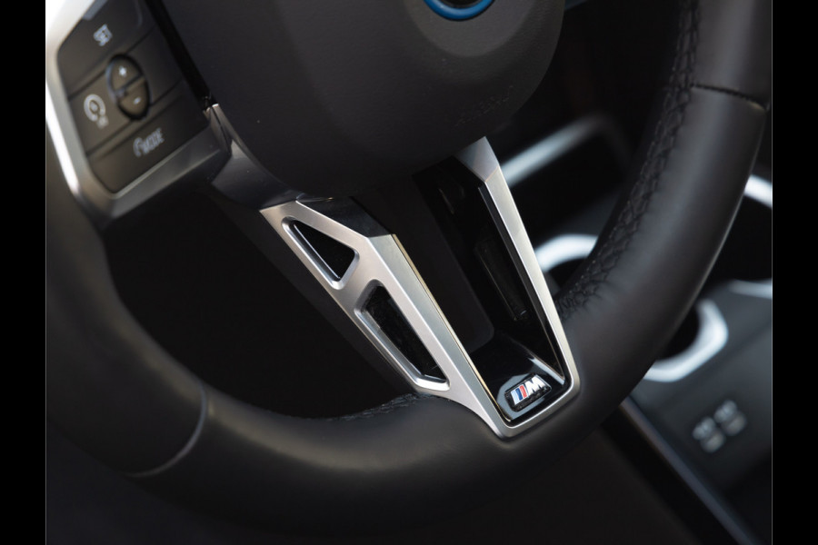 BMW X1 xDrive30e M-Sport - Pano - Driving Ass Prof - Trekhaak - Head-Up
