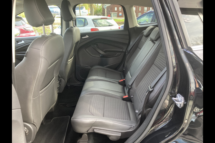 Ford Kuga 1.5 EcoBoost Titanium 150pk/110kW 6-bak | Trekhaak | Camera | Elek. klep | Dodehoek | Rijstrook | Winter Pack | etc. etc.