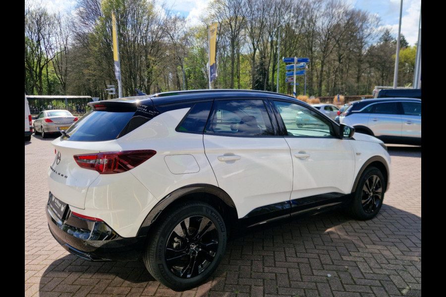 Opel Grandland 1.2 Turbo GS Line | AUTOMAAT | Black Pack | 2 x AGR stoel | LED | Camera | Park Pilot | Stoel & stuurverwarming |