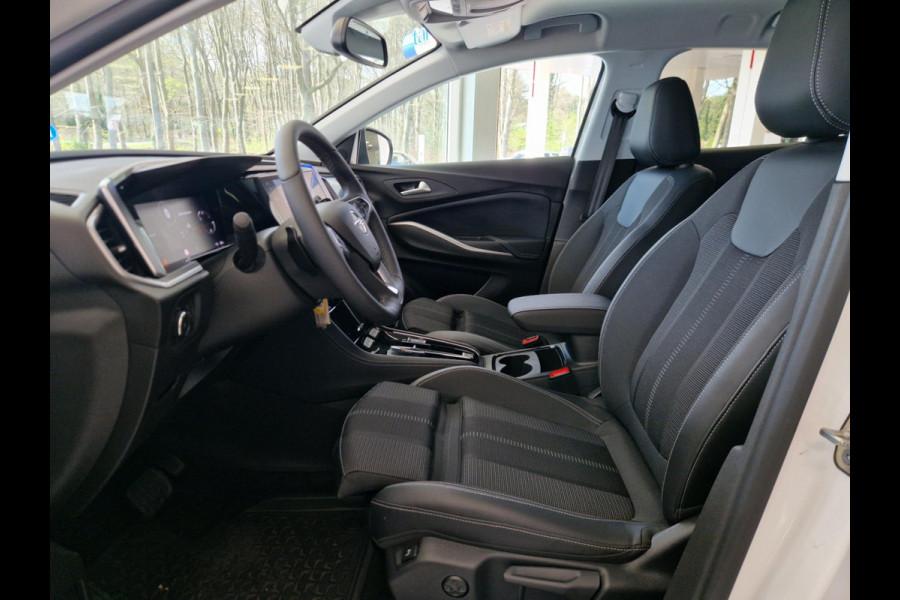 Opel Grandland 1.2 Turbo GS Line | AUTOMAAT | Black Pack | 2 x AGR stoel | LED | Camera | Park Pilot | Stoel & stuurverwarming |