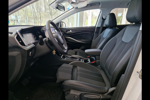 Opel Grandland 1.2 Turbo GS Line | AUTOMAAT | Black Pack | 2 x AGR stoel | LED | Camera | Park Pilot | Stoel & stuurverwarming |