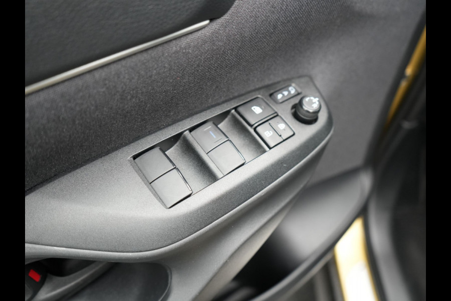 Toyota Yaris Cross 1.5 Hybrid Dynamic Dealer O.H. | Navigatie | Camera | Apple Carplay | Adaptive Cruise | Parkeersensoren | Stoelverwarming | DAB |