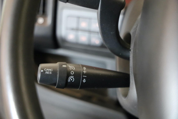 Peugeot Boxer 2.2 BlueHDi 165PK L3/H2 PDC CAMERA NAVI AIRCO IMPERIAAL LEASE V/A € 122,- p.m. INRUIL MOGELIJK