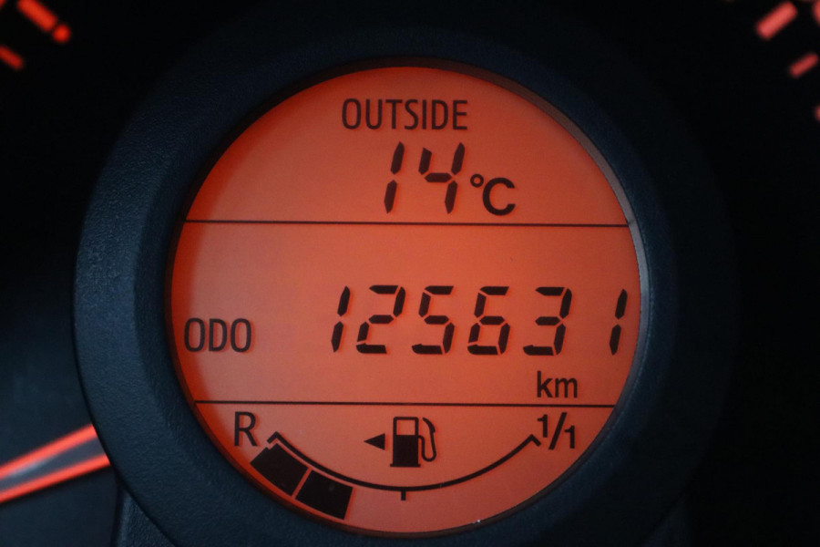 Toyota Aygo 1.0 VVT-i x-play (BLUETOOTH, ACHTERUITRIJCAMERA, AIRCO)