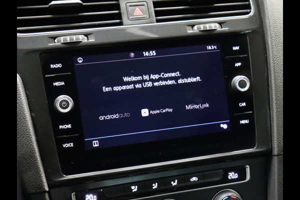 Volkswagen GOLF Variant 1.0 TSI Comfortline [APPLE CARPLAY, ADAPTIVE CRUISE, SCHUIFKANTELDAK, PDC V+A, TREKHAAK, CLIMATE CONTROL, NAVIGATIE, NIEUWSTAAT]