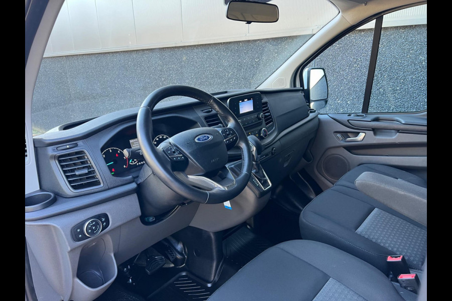 Ford Transit Custom 300 2.0 TDCI 131PK Automaat, PDC, Led, Bluetooth/Tel, Multistuur, Trekhaak, Stoelverwarming