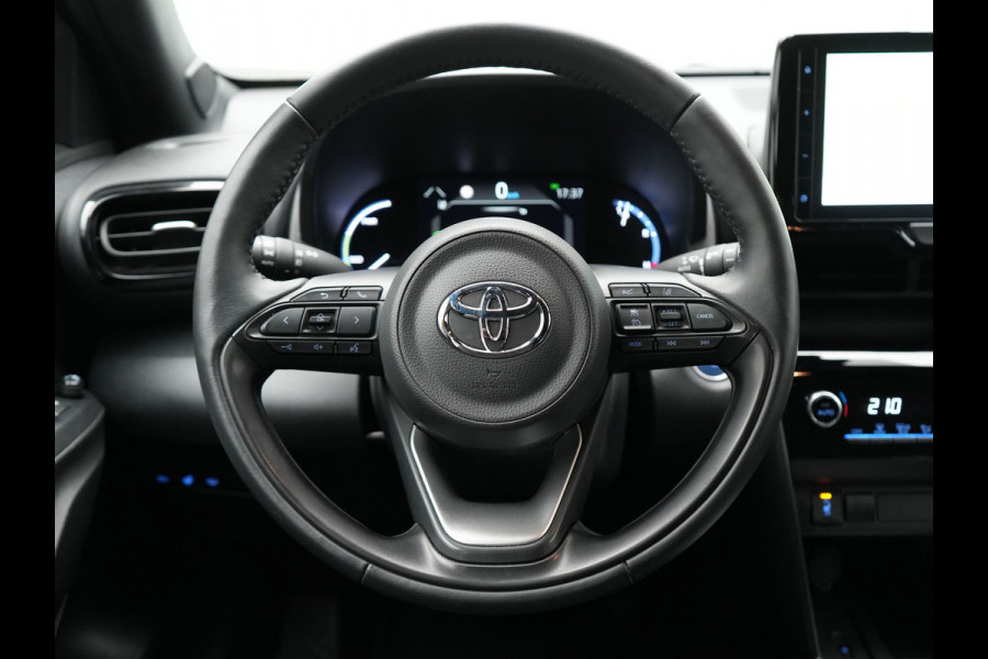 Toyota Yaris Cross 1.5 Hybrid Dynamic Dealer O.H. | Navigatie | Camera | Apple Carplay | Adaptive Cruise | Parkeersensoren | Stoelverwarming | DAB |