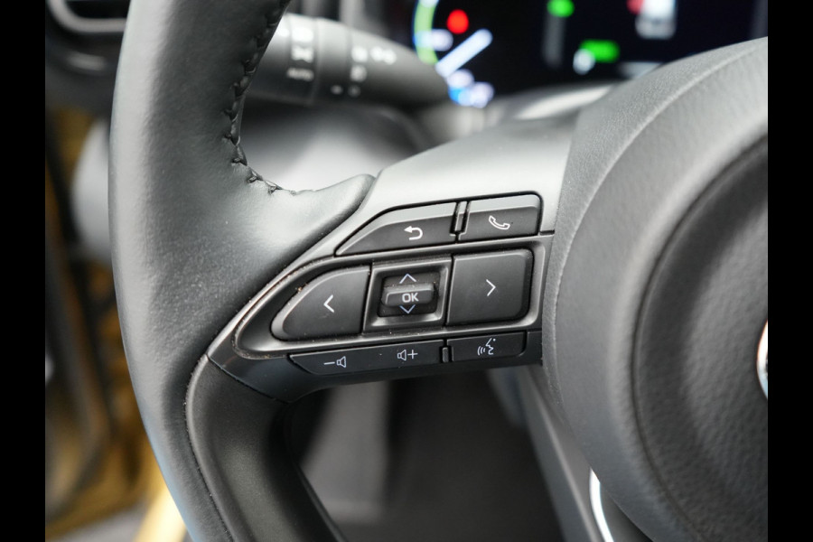 Toyota Yaris Cross 1.5 Hybrid Dynamic Dealer O.H. | Navigatie | Camera | Apple Carplay | Adaptive Cruise | Parkeersensoren | Stoelverwarming | DAB |