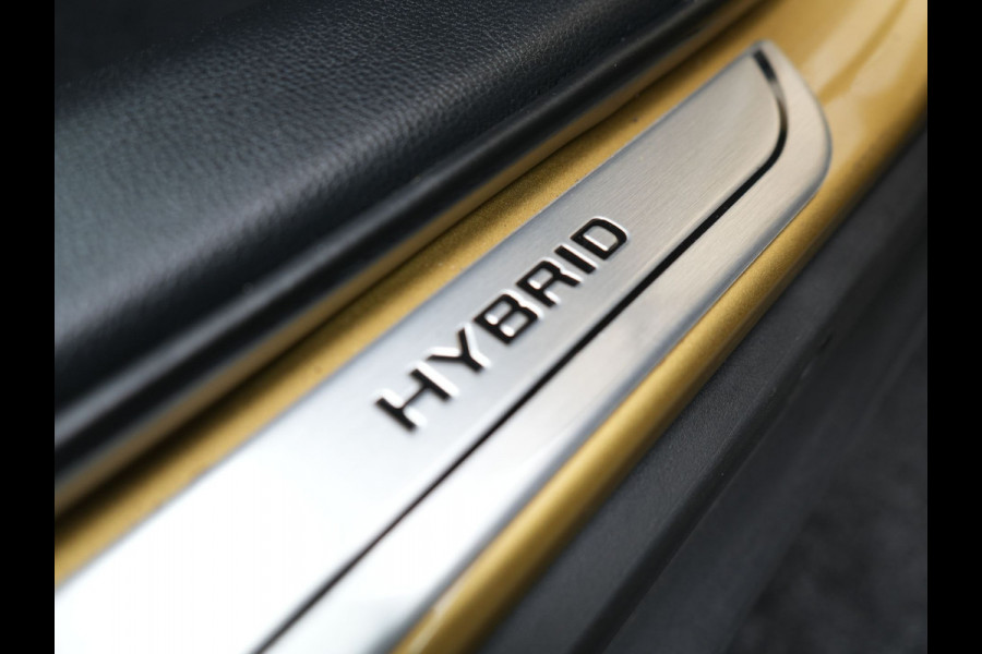 Toyota Yaris Cross 1.5 Hybrid Dynamic Dealer O.H. | Navigatie | Camera | Apple Carplay | Adaptive Cruise | Parkeersensoren | Stoelverwarming | DAB |