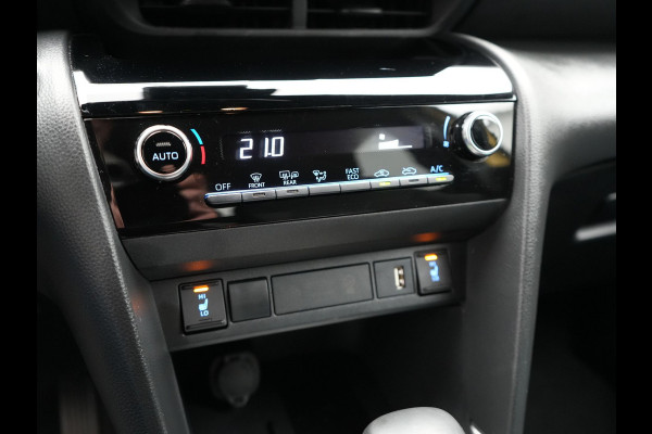 Toyota Yaris Cross 1.5 Hybrid Dynamic Dealer O.H. | Navigatie | Camera | Apple Carplay | Adaptive Cruise | Parkeersensoren | Stoelverwarming | DAB |