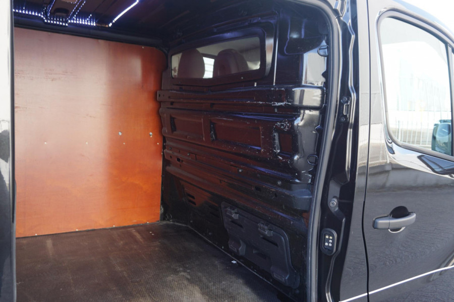 Renault Trafic 1.6 dCi 120PK Euro6 T29 L1H1 Luxe/Metallic/ Trekhaak/3Pers./Nette bus!!