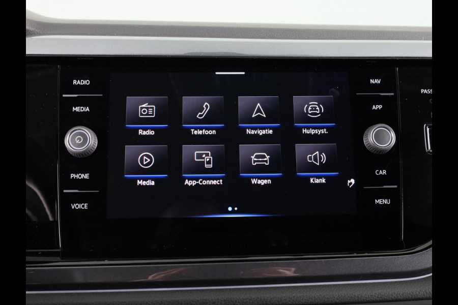 Volkswagen Taigo 1.0 TSI Style 110 pk Automaat (DSG) | Navigatie via App | Parkeersensoren (Park assist ) | Achteruitrijcamera | Adaptieve cruise control | Stoelverwarming | Matrix LED koplampen |