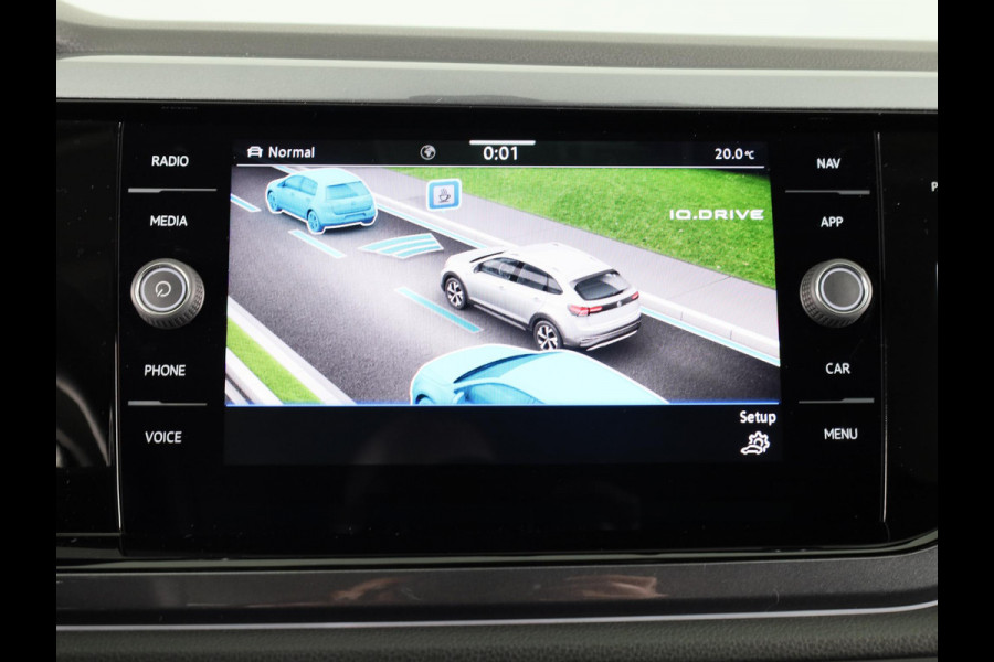Volkswagen Taigo 1.0 TSI Style 110 pk Automaat (DSG) | Navigatie via App | Parkeersensoren (Park assist ) | Achteruitrijcamera | Adaptieve cruise control | Stoelverwarming | Matrix LED koplampen |