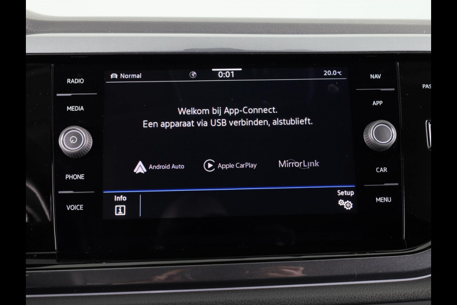 Volkswagen Taigo 1.0 TSI Style 110 pk Automaat (DSG) | Navigatie via App | Parkeersensoren (Park assist ) | Achteruitrijcamera | Adaptieve cruise control | Stoelverwarming | Matrix LED koplampen |