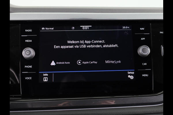 Volkswagen Taigo 1.0 TSI Style 110 pk Automaat (DSG) | Navigatie via App | Parkeersensoren (Park assist ) | Achteruitrijcamera | Adaptieve cruise control | Stoelverwarming | Matrix LED koplampen |