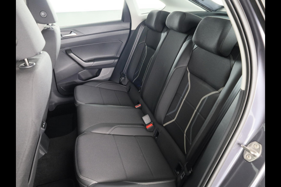 Volkswagen Taigo 1.0 TSI Style 110 pk Automaat (DSG) | Navigatie via App | Parkeersensoren (Park assist ) | Achteruitrijcamera | Adaptieve cruise control | Stoelverwarming | Matrix LED koplampen |